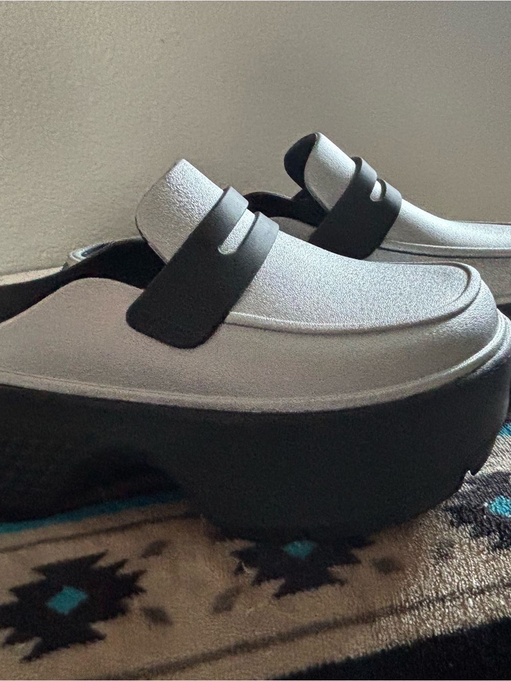 NWT 
Crocs Stomp Metallic Silver Comfort Platform Penny Loafers  8 Women~ 6 Men